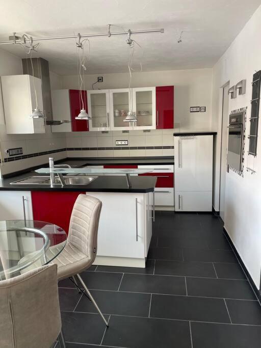 Maisonette Apartment Family & Business Naehe Heidelberg I Kueche I 6 Schlafplaetze Синшайм Екстериор снимка